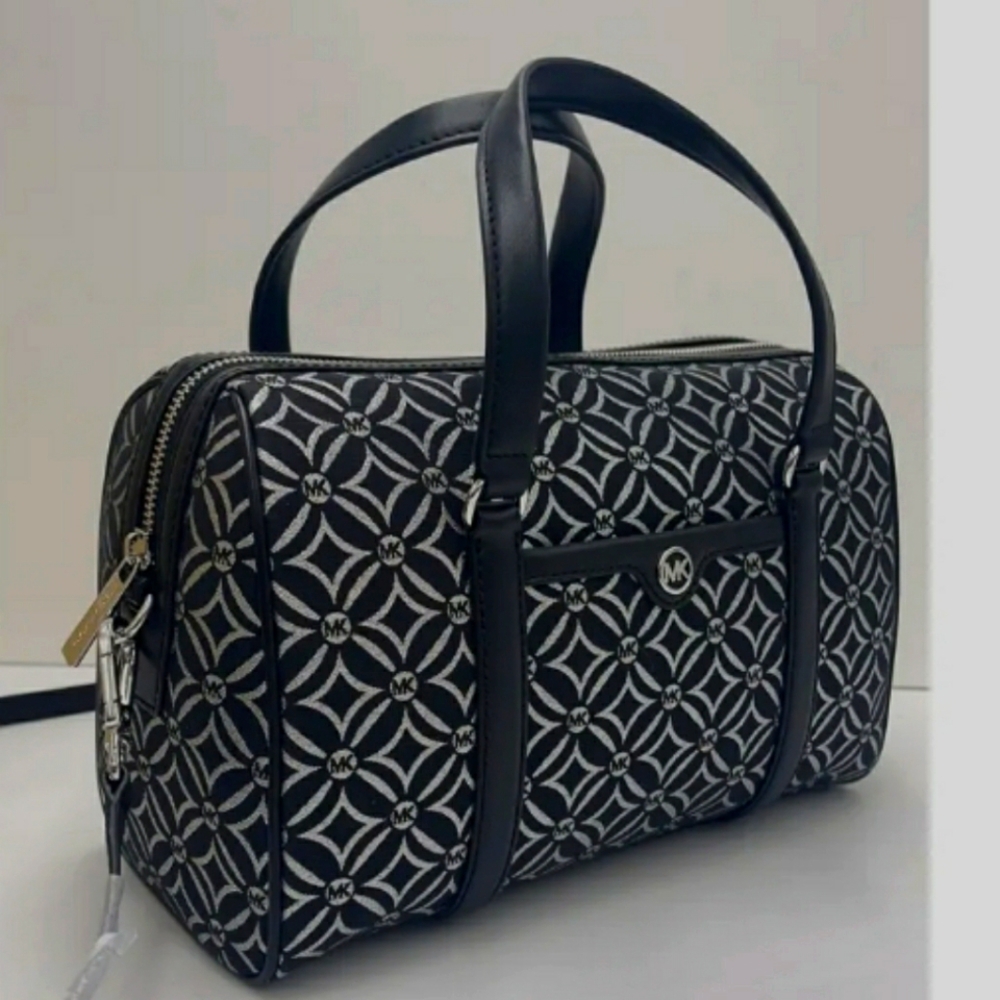 SOLD michael Kors Glitter Jet Set Crossbody - Picture 4 of 9